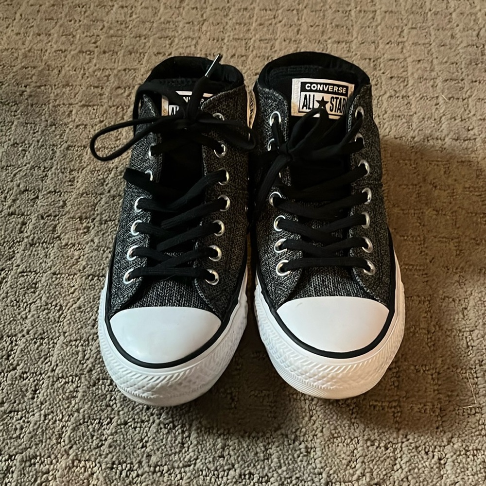 Converse All Star Mid Top, women size 6 black & white